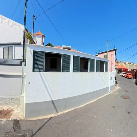 Madeira Breeze Holiday home *